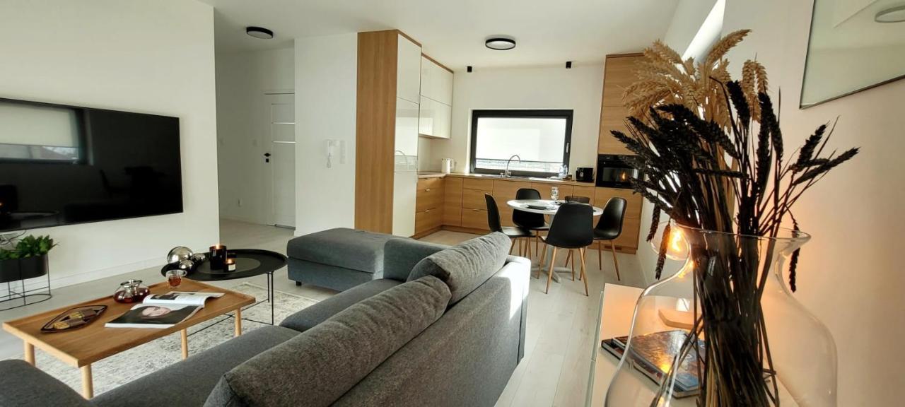 17 Dom Duzy Parking , Mandoria , Ptak , 2 Sypialnie Lub 1 Sypialnia, Taras , Autostrada A1, Kalinowskiego 17E Wifi Łódź Exteriör bild